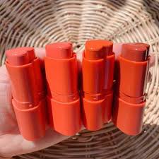 Má hồng thỏi trái tim Kiss beauty Heart on my Cheek