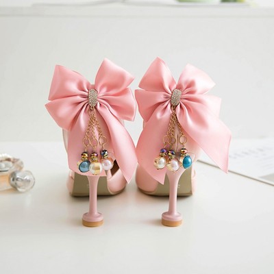 Giầy cao gót đính nơ dễ thương