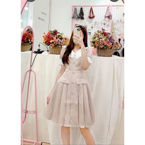 Váy xoè xếp ly cổ boy