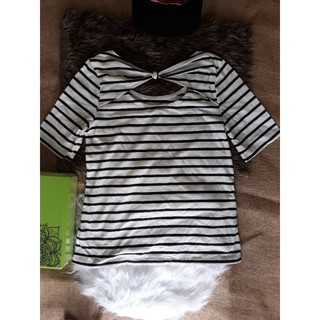 Áo tay lửng Forever21 sọc trắng đen