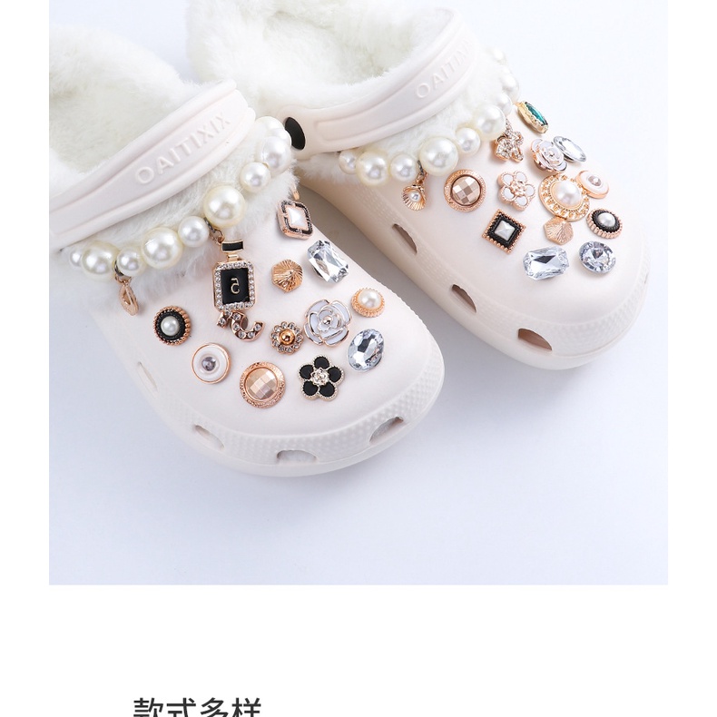 sticker gắn dép cross charm gắn dép cross1 Phụ Kiện Trang Trí Giày Hình Chiếc Giày Bằng Nhựa Màu Sắc Xinh Xắn