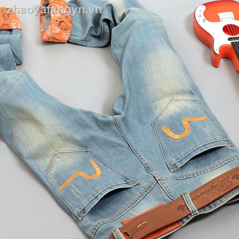 Quần jean phong cách cá tính kiểu dáng thời trang cho nam