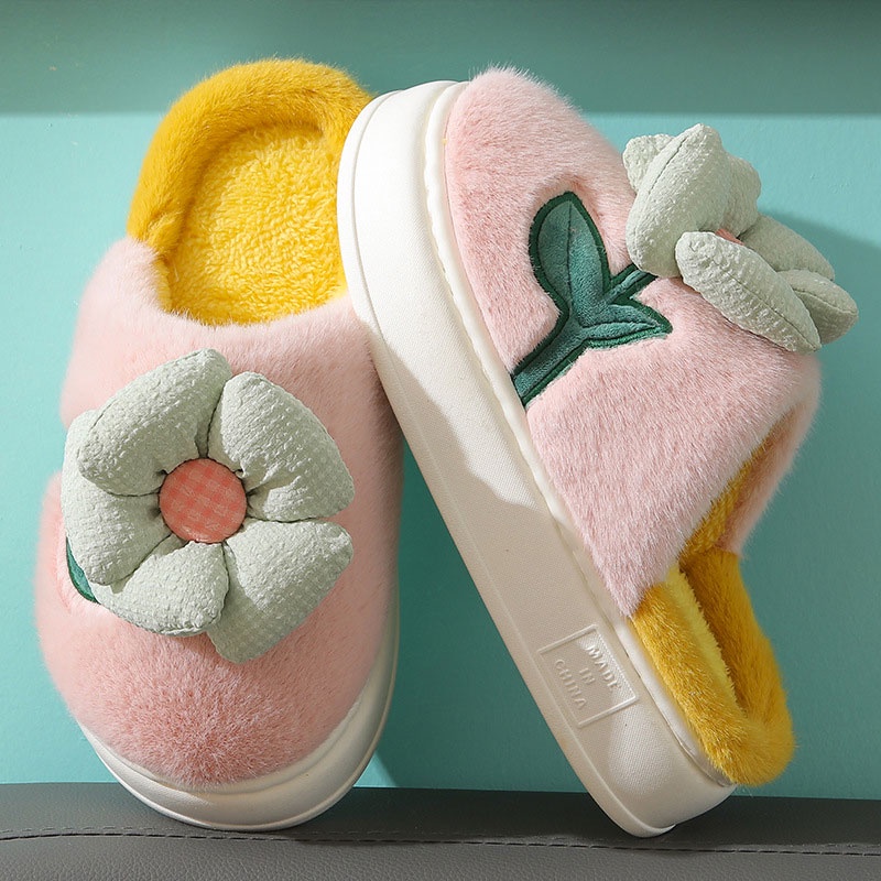 Dép Bông Thu Đông Đế Dày Dặn Ấm Áp Chống Trượt Họa Tiết Hoạt Hình Dễ Thương Cho Nữ