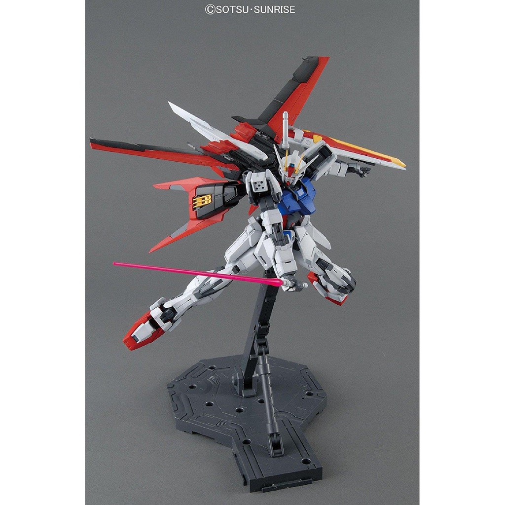 MÔ HÌNH LẮP RÁP MG BANDAI AILE STRIKE