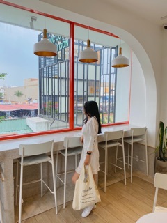 ĐẦM TRẮNG KHUY(ảnh shop tự chụp)