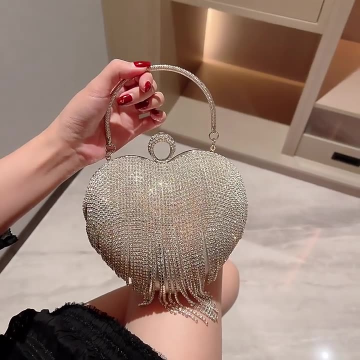 Clutch Trái Tim Tua Rua 475