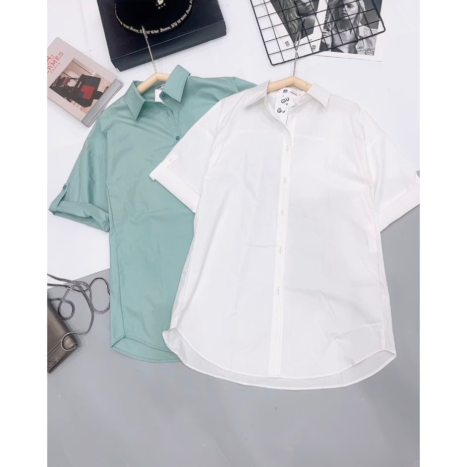 Bán sỉ sơ mi cộc tay xanh trắng GU cho nữ.