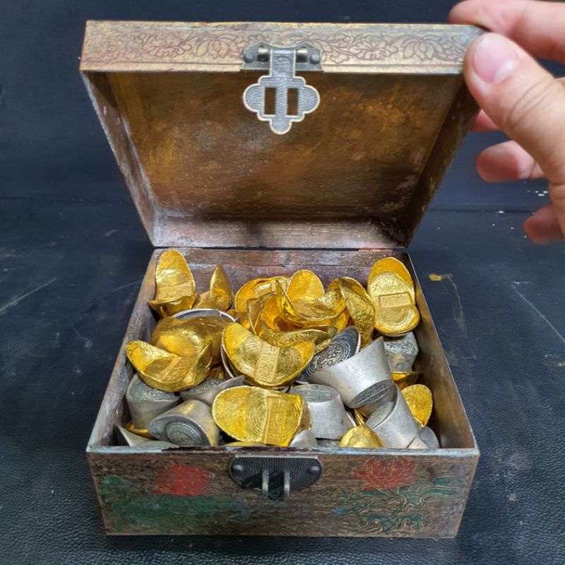 Rương đồng và Thỏi ngân lượng trưng ban thần tài thổ địa phòng thủy chiêu tài tiến bảo sưu tầm mang lại may mắn