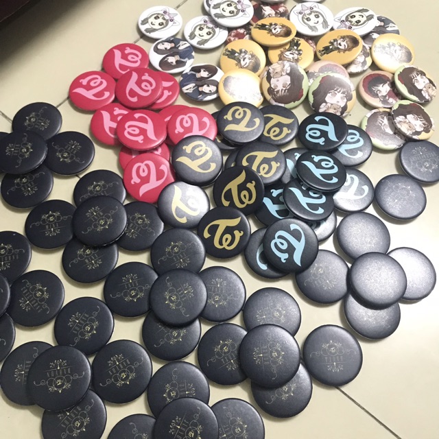 Đặt in Huy Hiệu theo yêu cầu