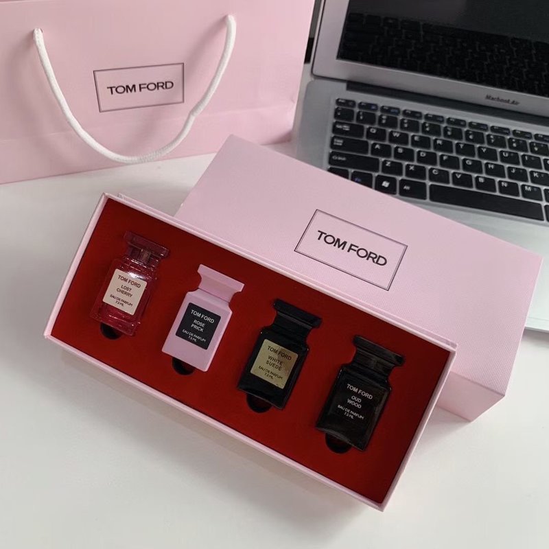Hộp đựng nước hoa Tom Ford TF 4 trong 1 7.5mlx4