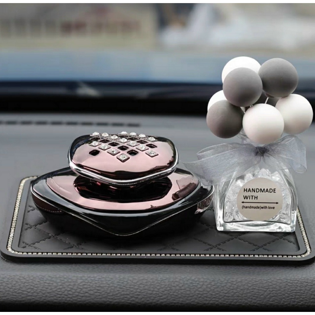 Nước hoa trang trí nội thất ô tô cao cấp, Nước hoa đính đá để Taplo ô tô khử mùi,sang trọng,có mùi thơm dịu quyến rũ