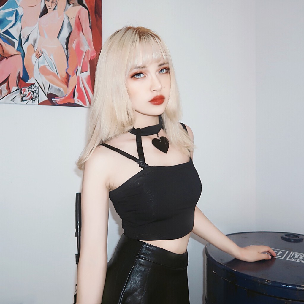 Áo thun croptop ngắn tay thời trang nữ tính | BigBuy360 - bigbuy360.vn