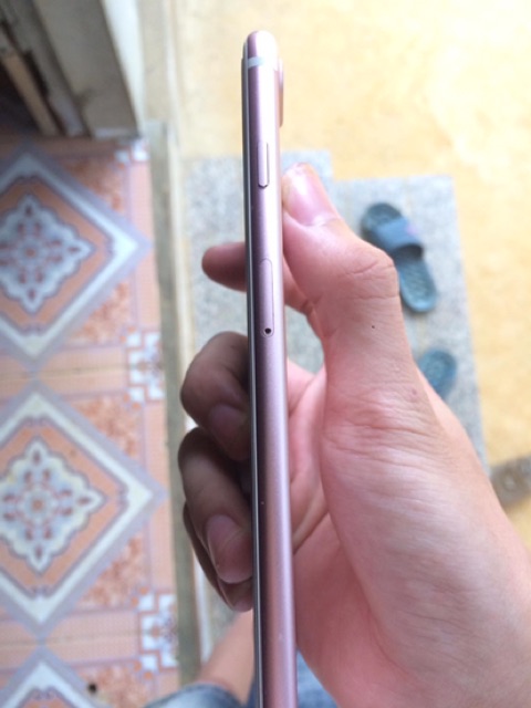 điện thoại Iphone 7 plus lock bản 32gb hàng like new 98-99%