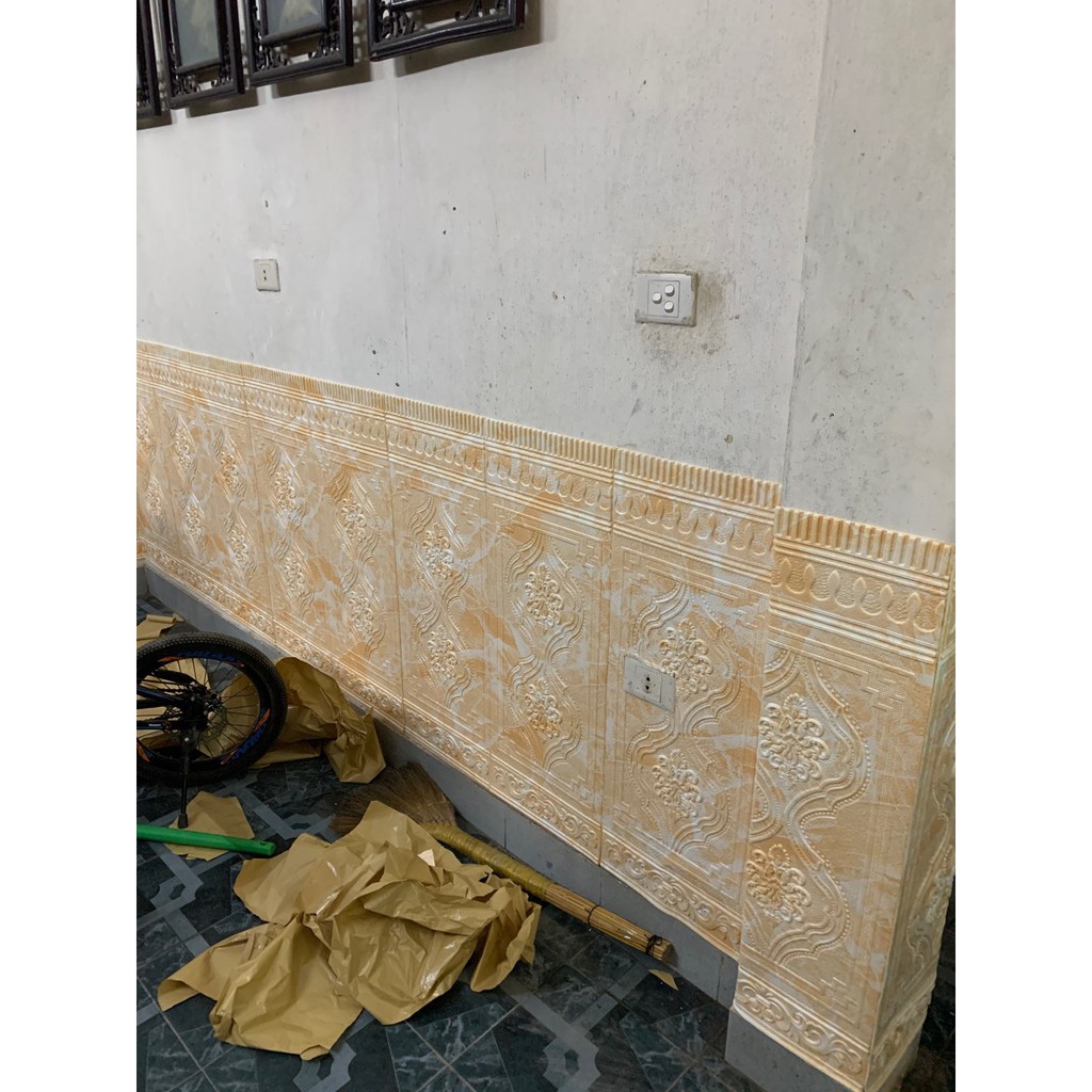 Xốp Chân Tường Phủ Bóng Cao Cấp - khổ lớn 70x90cm dày 8mm sẵn keo LOẠI I | BigBuy360 - bigbuy360.vn