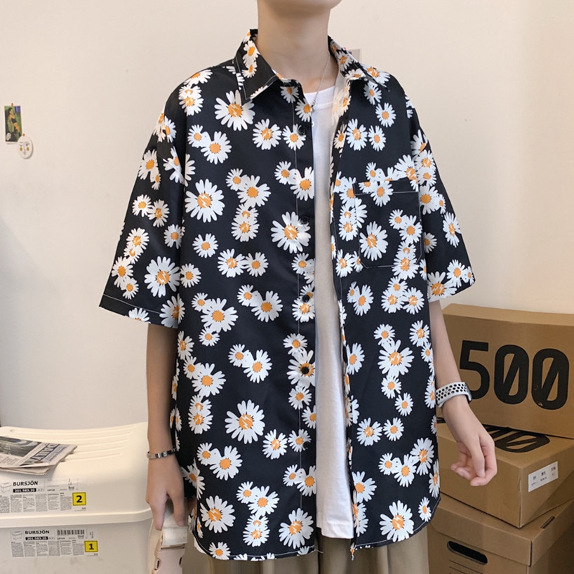 Áo sơ mi tay ngắn họa tiết hoa cúc nhỏ dễ thương | BigBuy360 - bigbuy360.vn