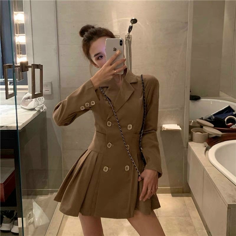 VÁY VEST XẾP LY 6 KHUY Lên đồ xuất sắc, thiết kế đỉnh cao, cắt xẻ hợp lí, tôn v1-2-3 triệt để với cổ vét độn vai, thắt
