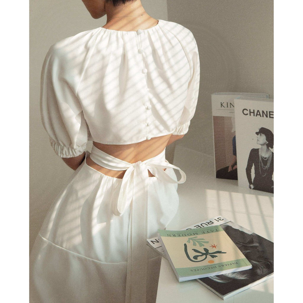 Đầm Trắng Hở Lưng Buộc Nơ EDINI - D1399 | BigBuy360 - bigbuy360.vn