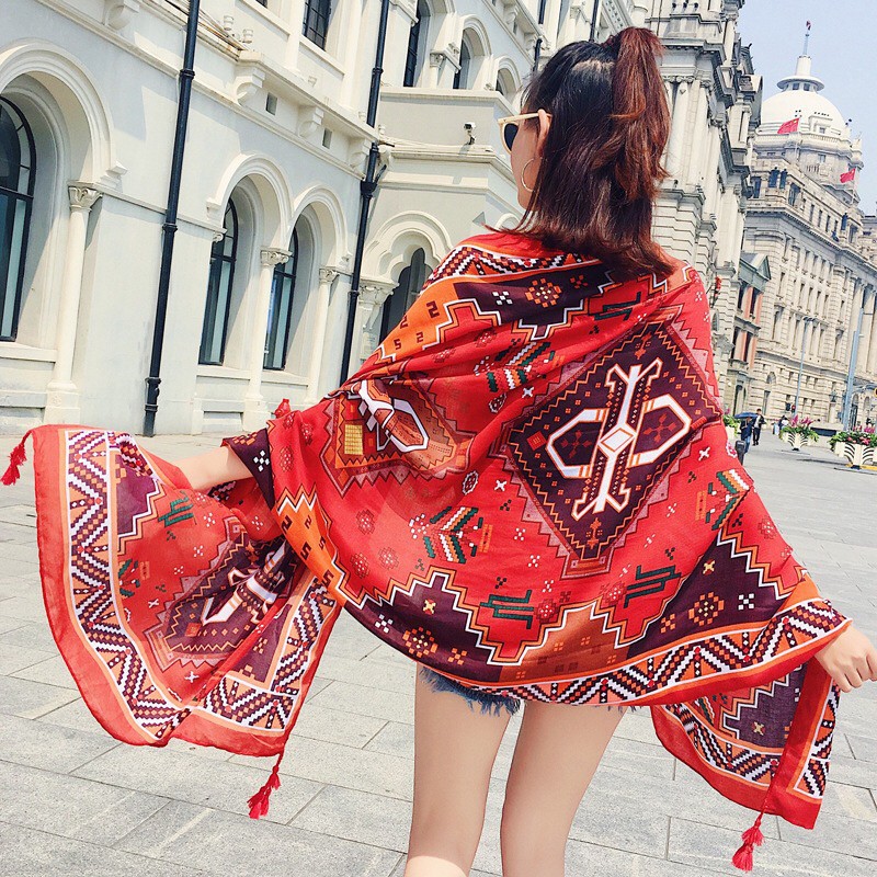 Khăn choàng boho đi biển (Khăn choàng thổ cẩm đỏ) - Mã LN002
