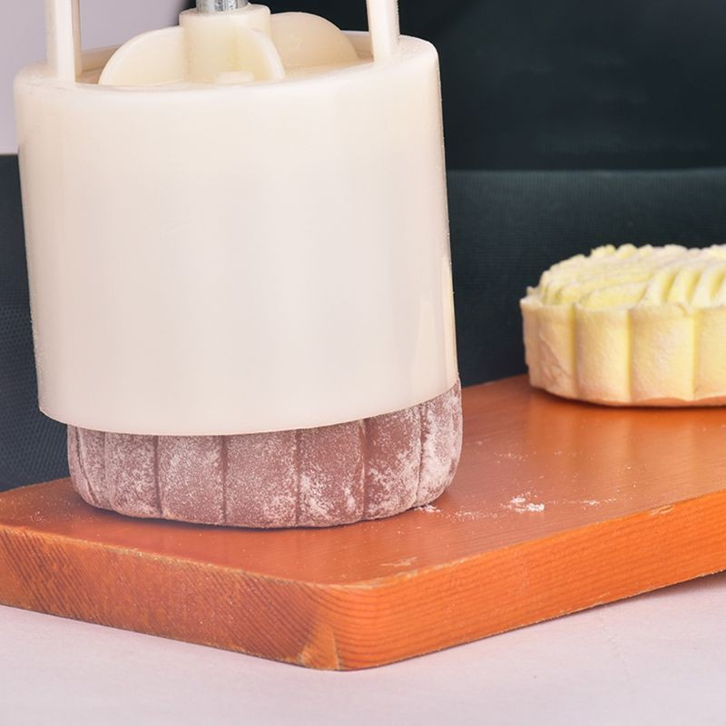 Bộ Khuôn Nhấn Làm Bánh Trung Thu 50g + 4 Khuôn In Hình Hoa Cổ Điển