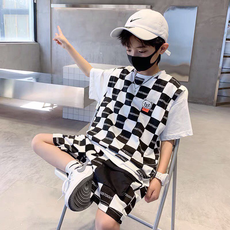 Bộ đồ bé trai Con Xinh cotton hình in Gấu ô vuông JUSTDOIT, thời trang dành cho trẻ em từ 4 đến 10 tuổi