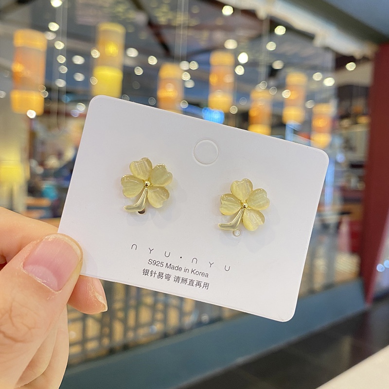 Khuyên Tai Hình Bông Hoa Nhỏ Dễ Thương Tươi Tắn Cho Học Sinh