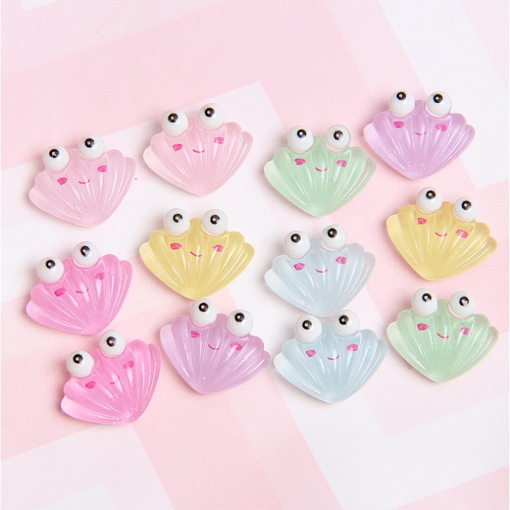 Jibbitz vỏ sò trong suốt với nhũ gắn dép sục Crocs