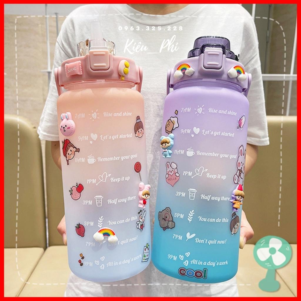 Bình nước 2000ml có vạch báo giờ dành cho người tập gym, thể thao, văn phòng, bình đựng nước cute có vòi hút tiện lợi