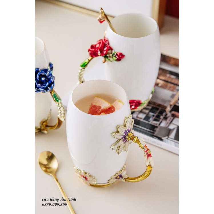 Cốc sứ cao cấp bọc hoa nổi 3D kèm hộp quà cao cấp 350 ML