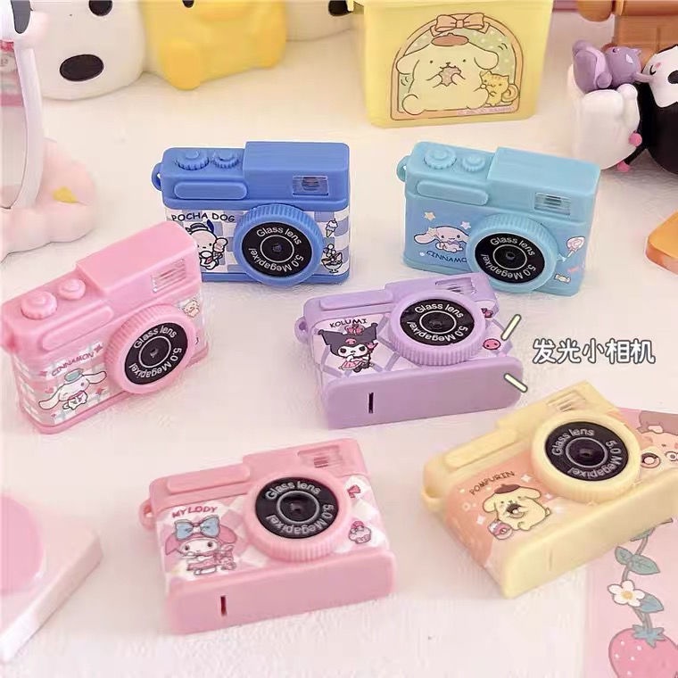 Móc Khóa Hình Máy Ảnh Sanrio Tai To Phát Quang Độc Đáo