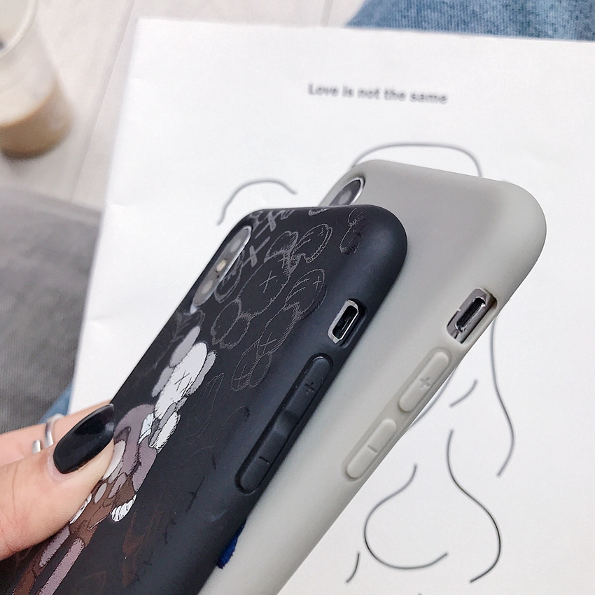 Ốp lưng in hình KAWS cho iPhone 12 11 Pro Max XS Max XR X 6 6s 7 8 Plus | BigBuy360 - bigbuy360.vn