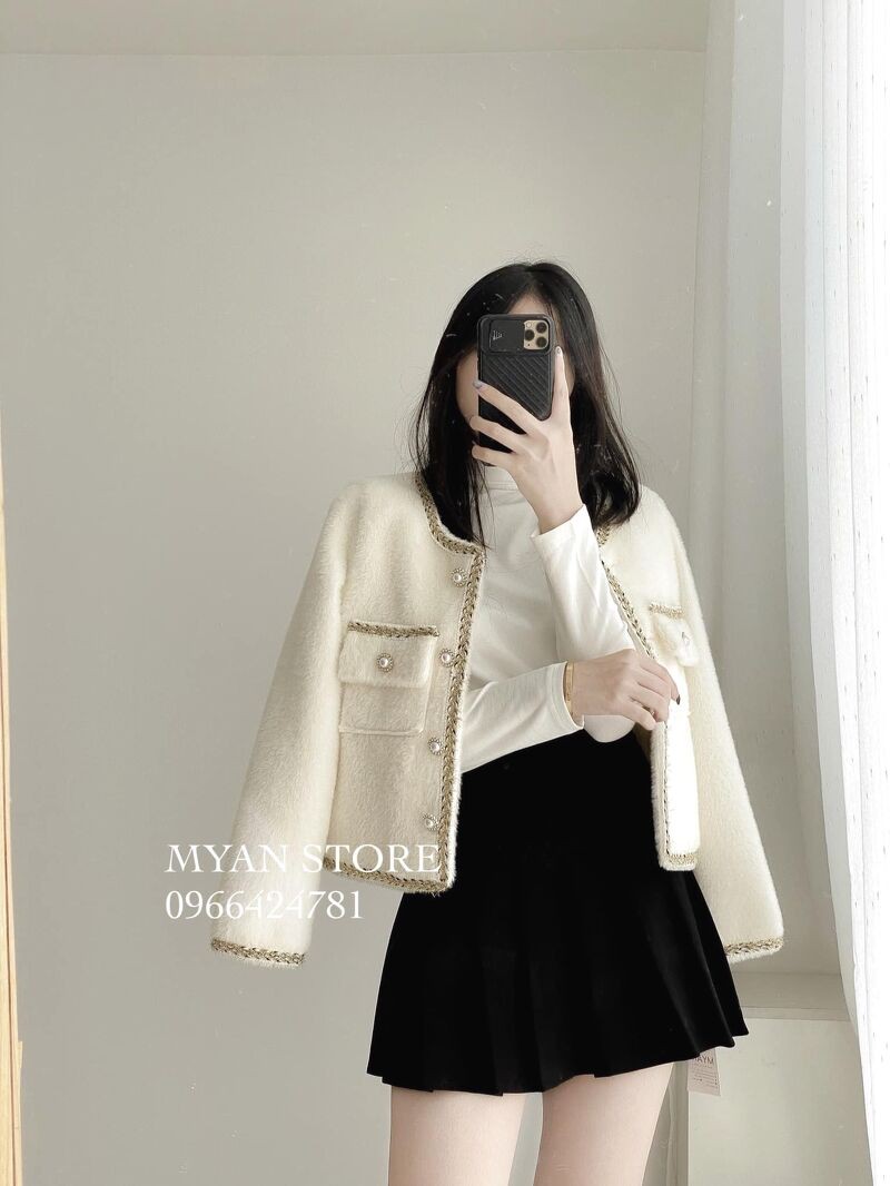 Khoác lông trắng viền kim tuyến A122009