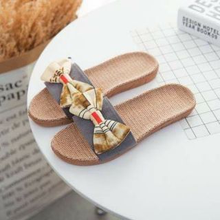 Dép cói đi biển