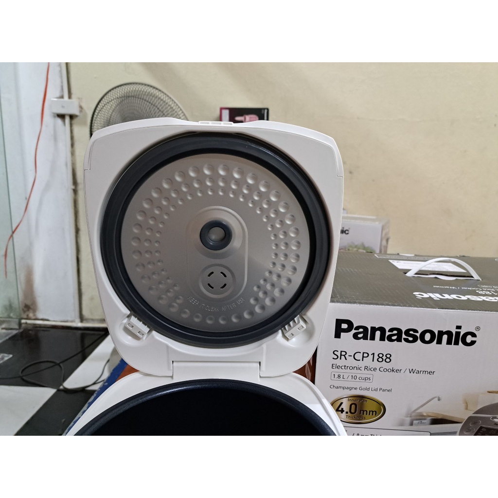 Nồi cơm điện tử Panasonic 1.8 lít SR-CP188NRAM