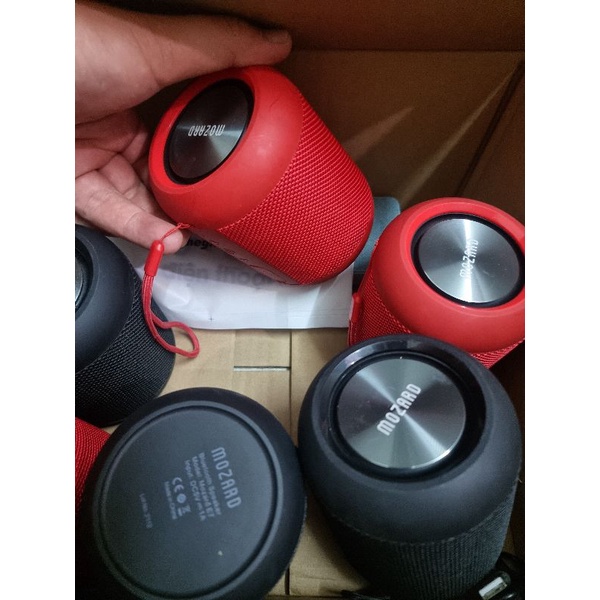 Loa Bluetooth Mozard E7 màu đỏ 99%