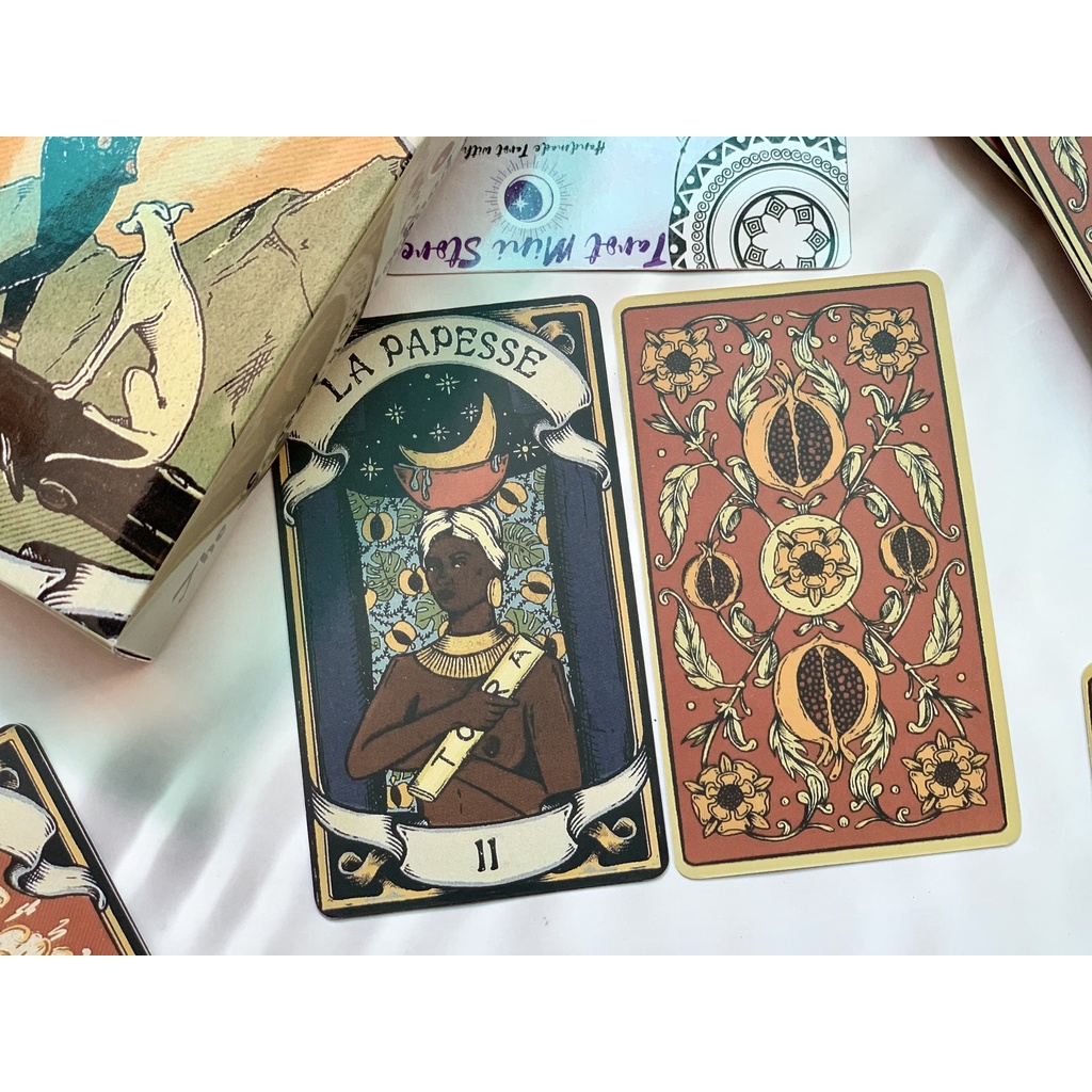 Bộ bài The Sacred Sisterhood 78 lá size gốc cán mờ