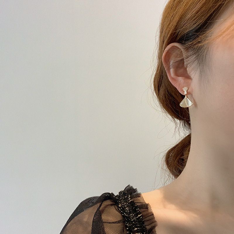 Khuyên tai BVL hình Cánh Quạt cẩm thạch Retro