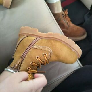 Boot trẻ em