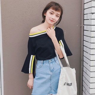 Áo trễ vai bánh bèo