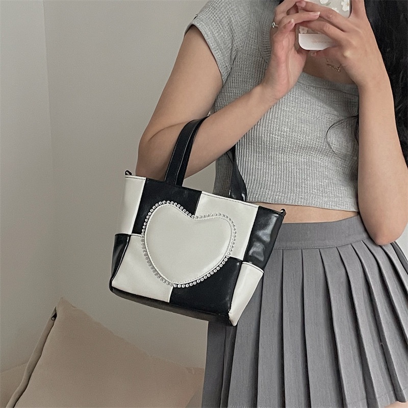 Túi xách tay IELGY họa tiết màu kẻ ô tương phản trái tim dành cho nữ