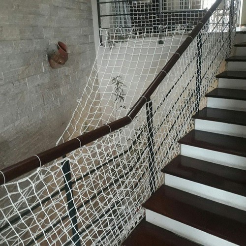 lưới chắn cầu thang