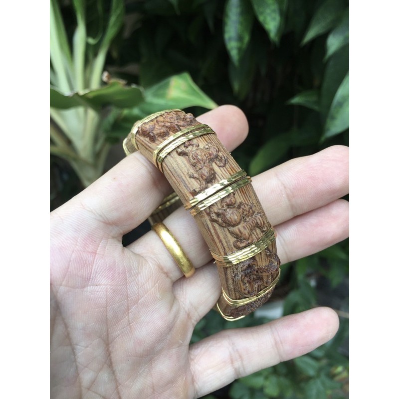 Vòng tay 12 con giáp trầm hương tốc tự nhiên