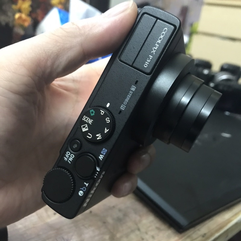 Máy ảnh Nikon P310