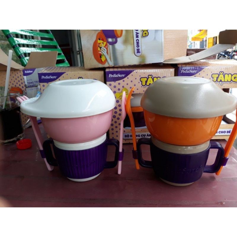 Bộ ăn dặm quà khuyến mãi Pediasure