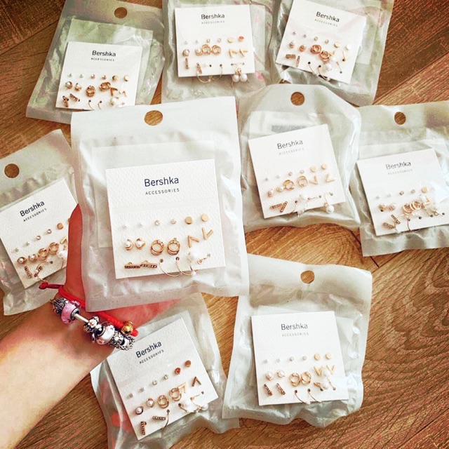 Set khuyên tai bershka