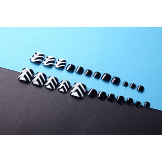 Set 24 móng chân sọc đen(kèm keo)