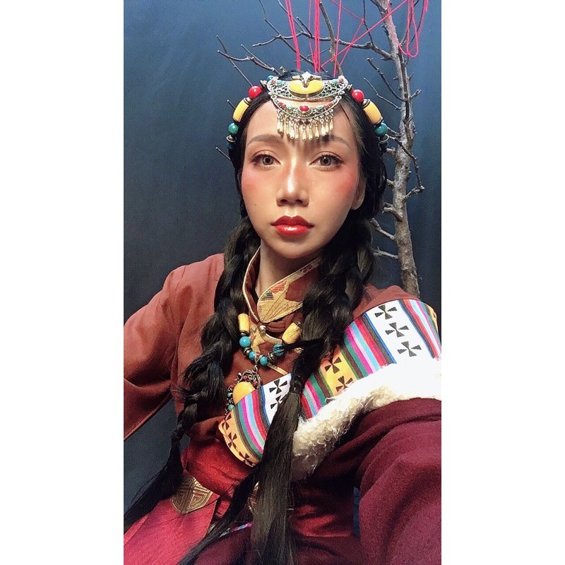 Trang phục kiểu Mông Cổ Tây Tạng