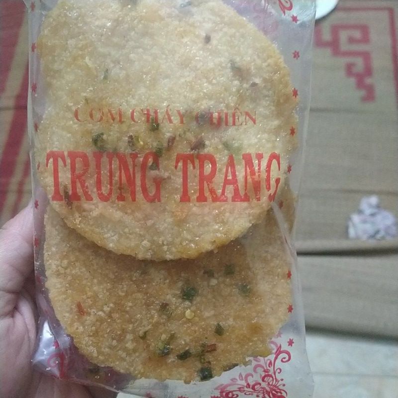2 gói cơm cháy chiên mắm Chung Trang