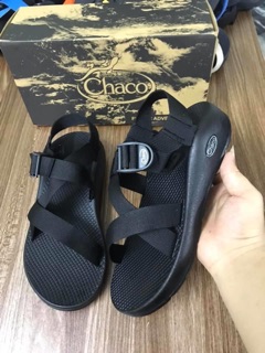 Dép xăng đan nam Chaco đen D70 đế thơm