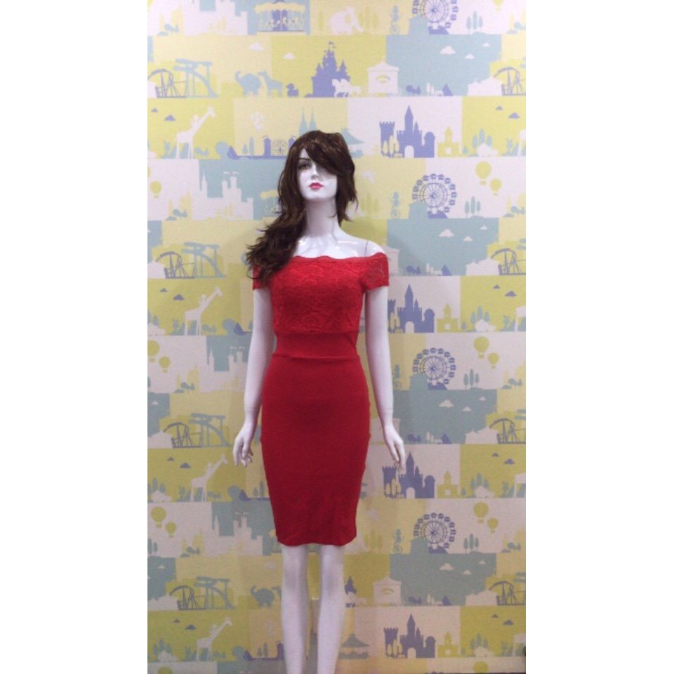 Sale: Đầm body phối ren trễ vai - Size S
