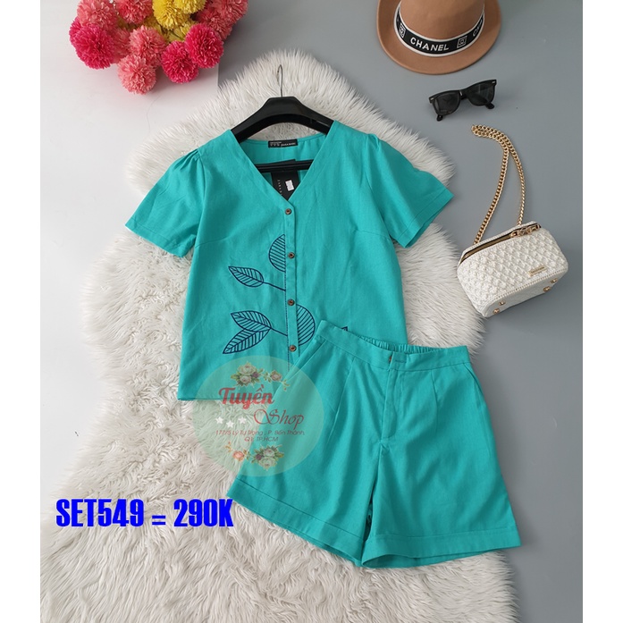 Set áo SM cổ tim thêu lá và quần sort